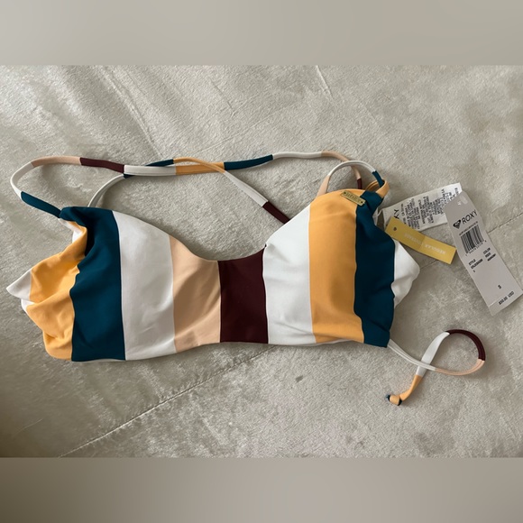(NWT) Roxy swimsuit top Small - Picture 1 of 2